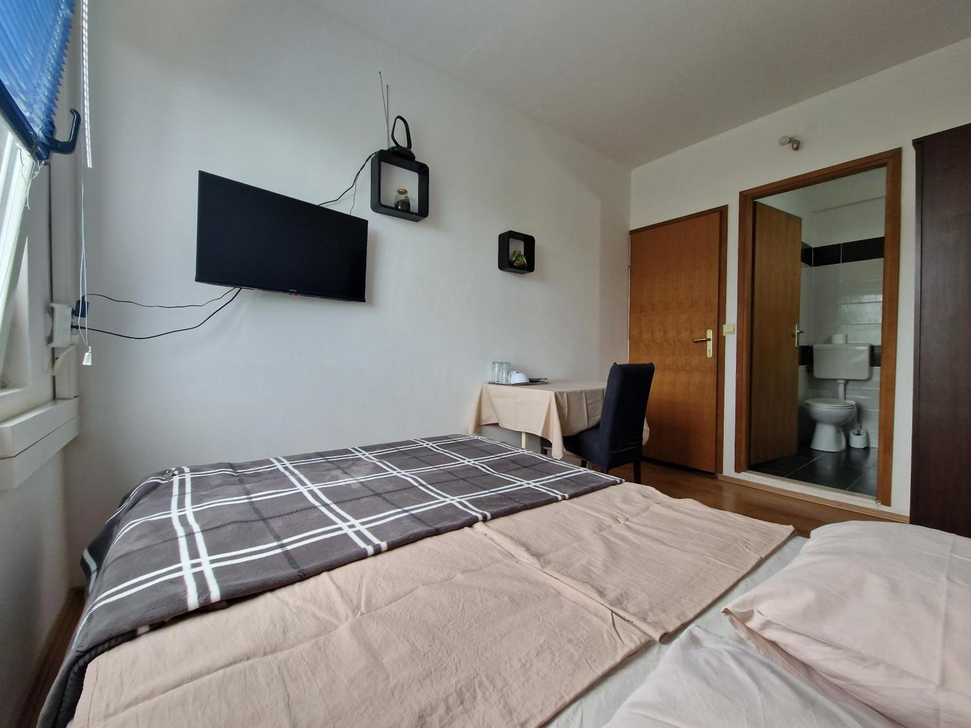 Ensuite Stay Rooms Сплит Екстериор снимка